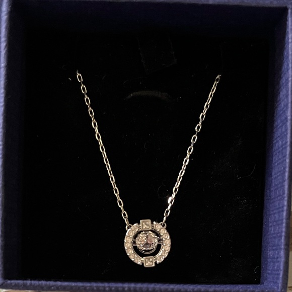 Swarovski sparkling dance necklace - Picture 2 of 4